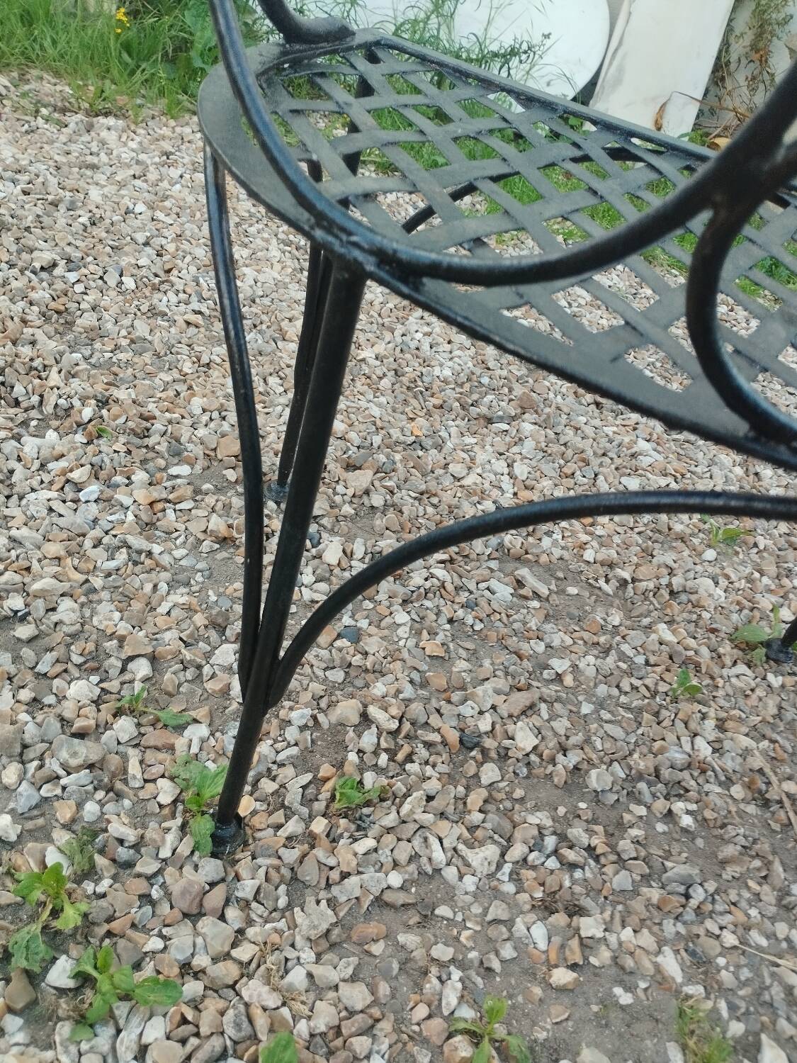 Banc de jardin en fer ancien