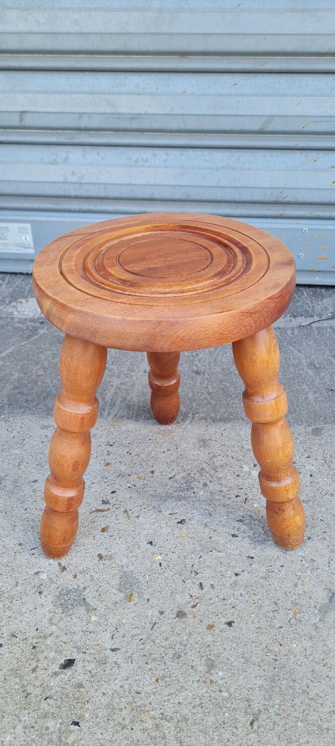 Tripod stool