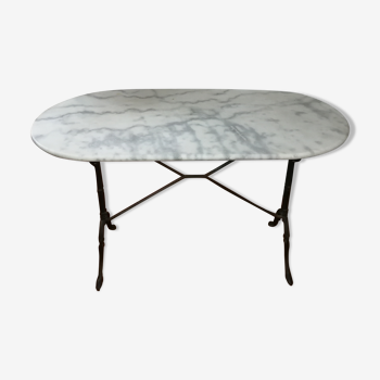 Bistro table on marble cast iron footing