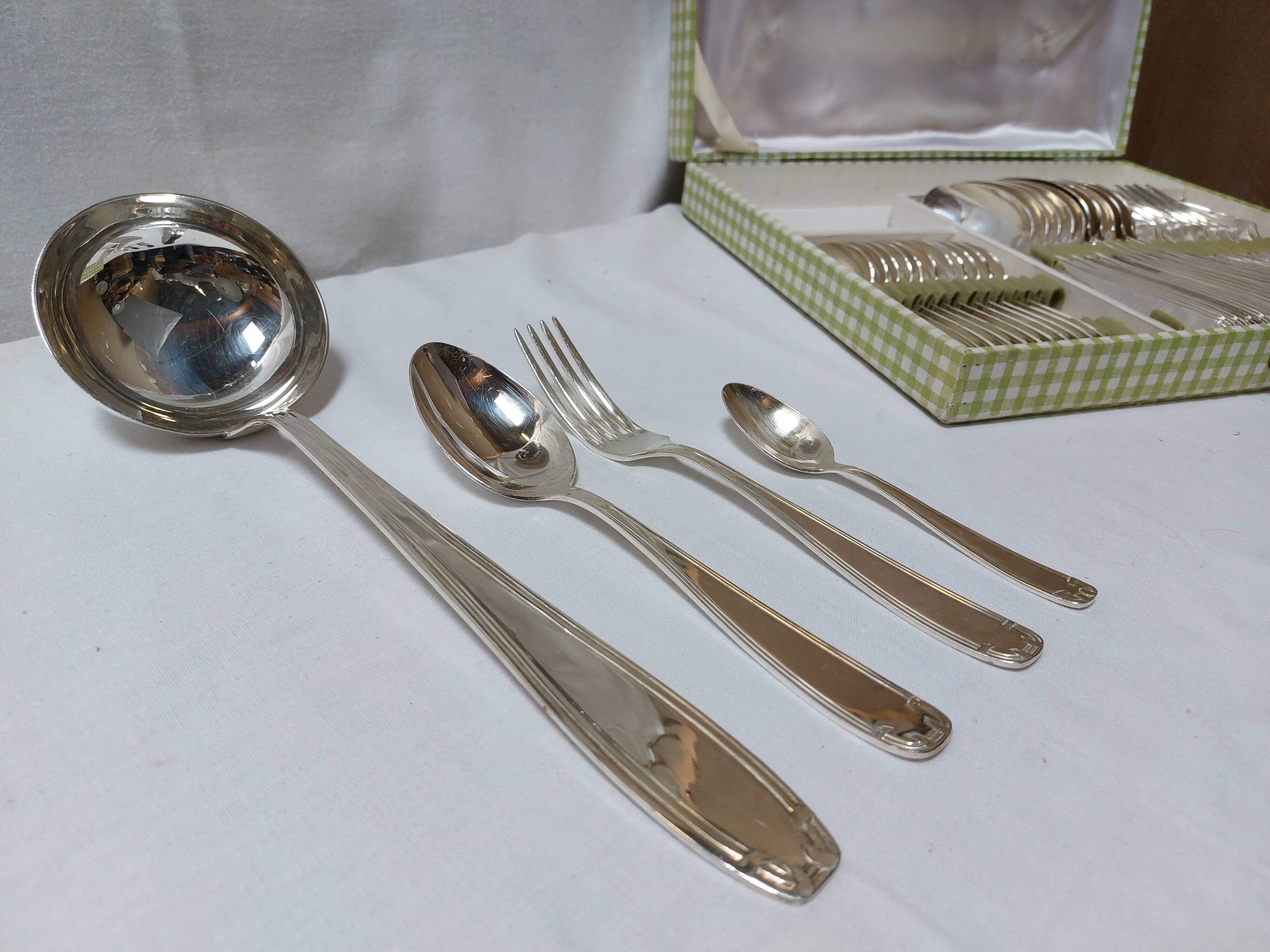 37-piece cutlery set in silver metal with Art Deco decor in box
