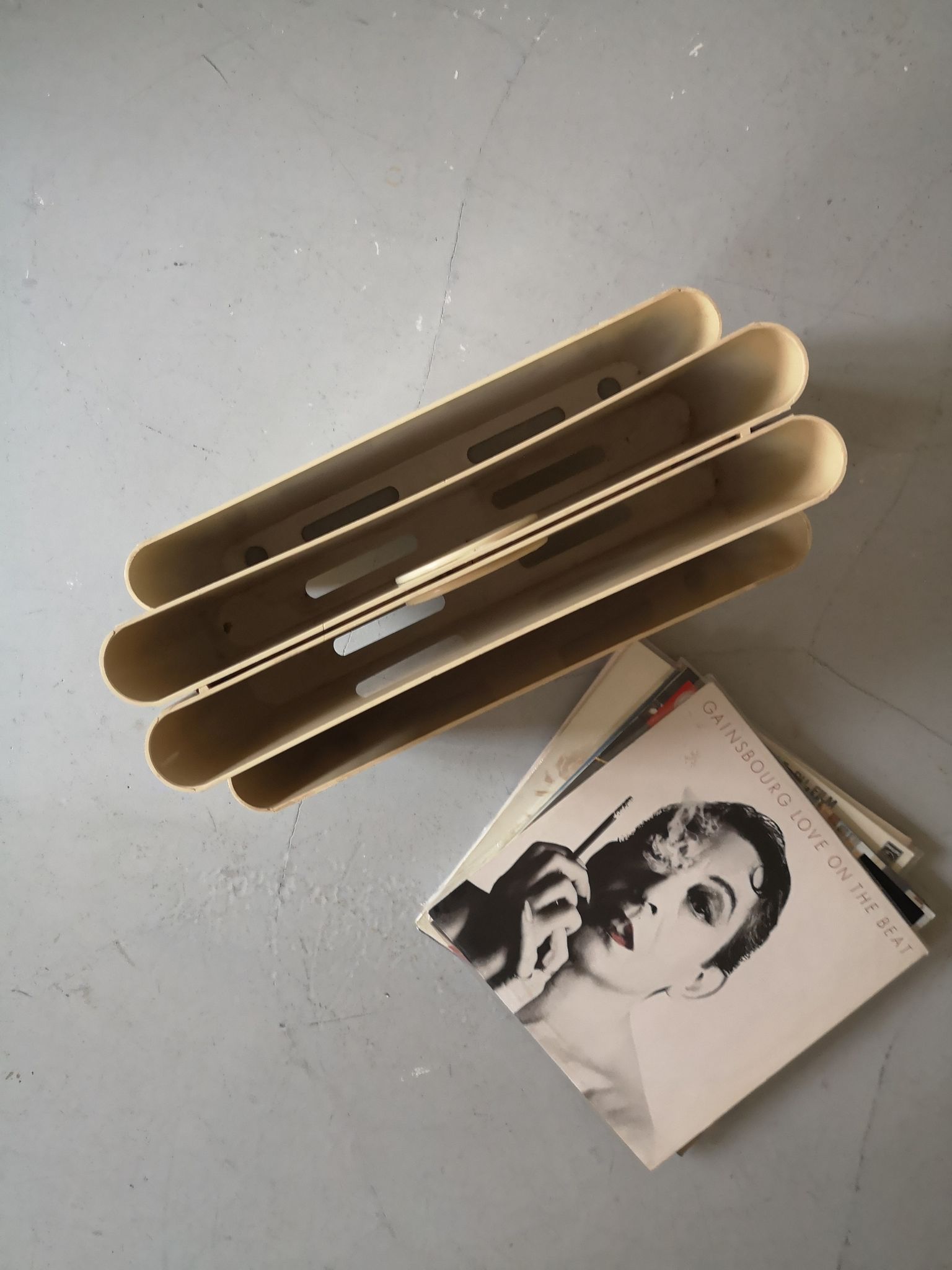 Magazine holder or vinyl by Giotto Stoppino for Kartell, 1970