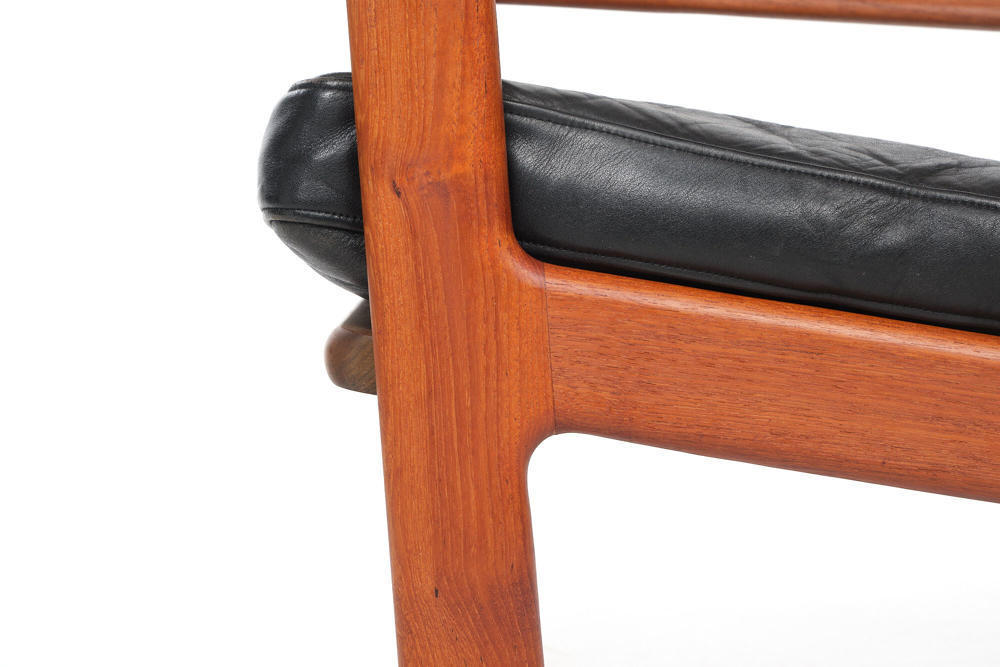 Armchair by Illum Wikkelsoe, leather and teak, vintage, 1960. Renewed belts.