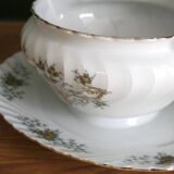 Double-spouted sauceboat from Bavaria Germany in very good condition