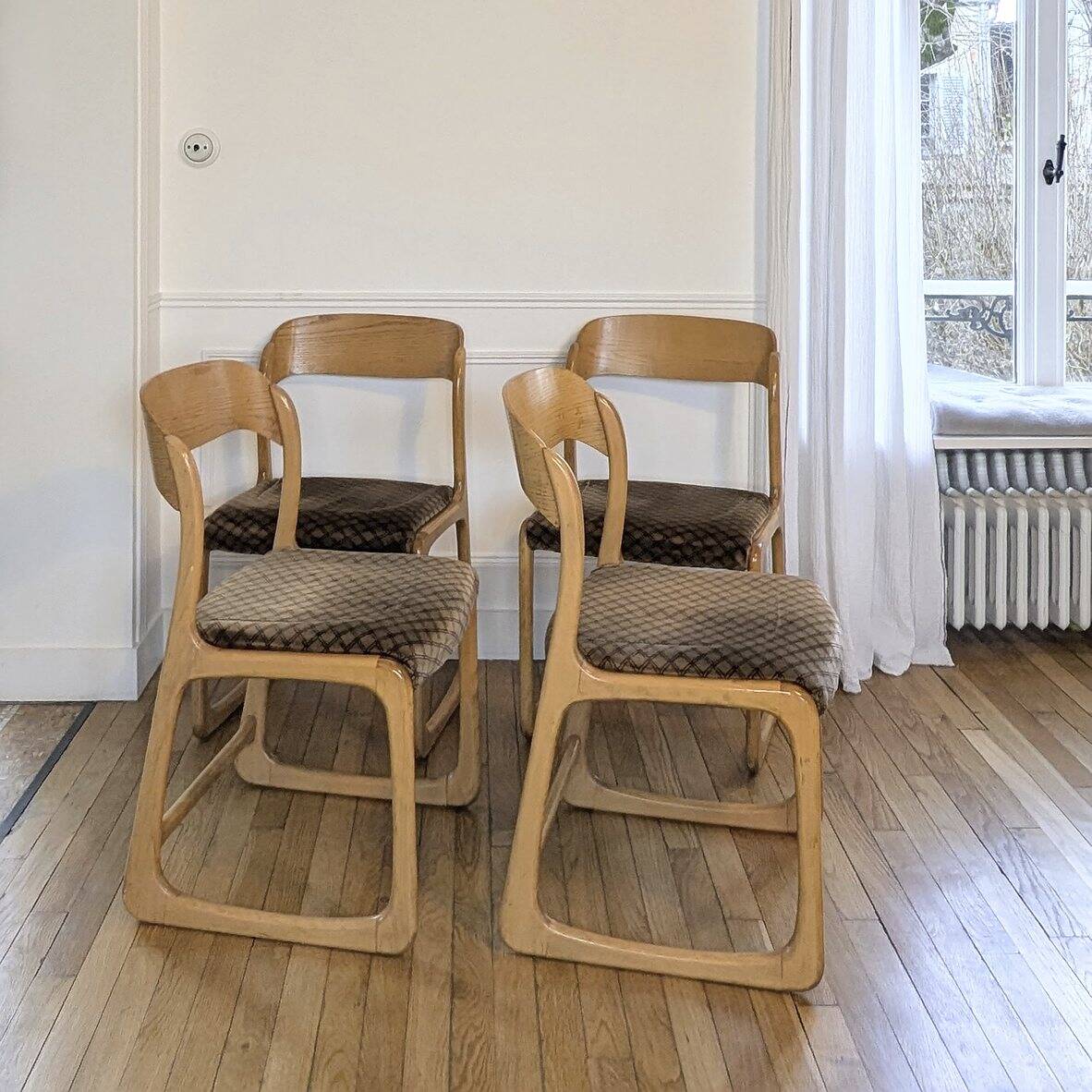4 "Sled" chairs by Baumann