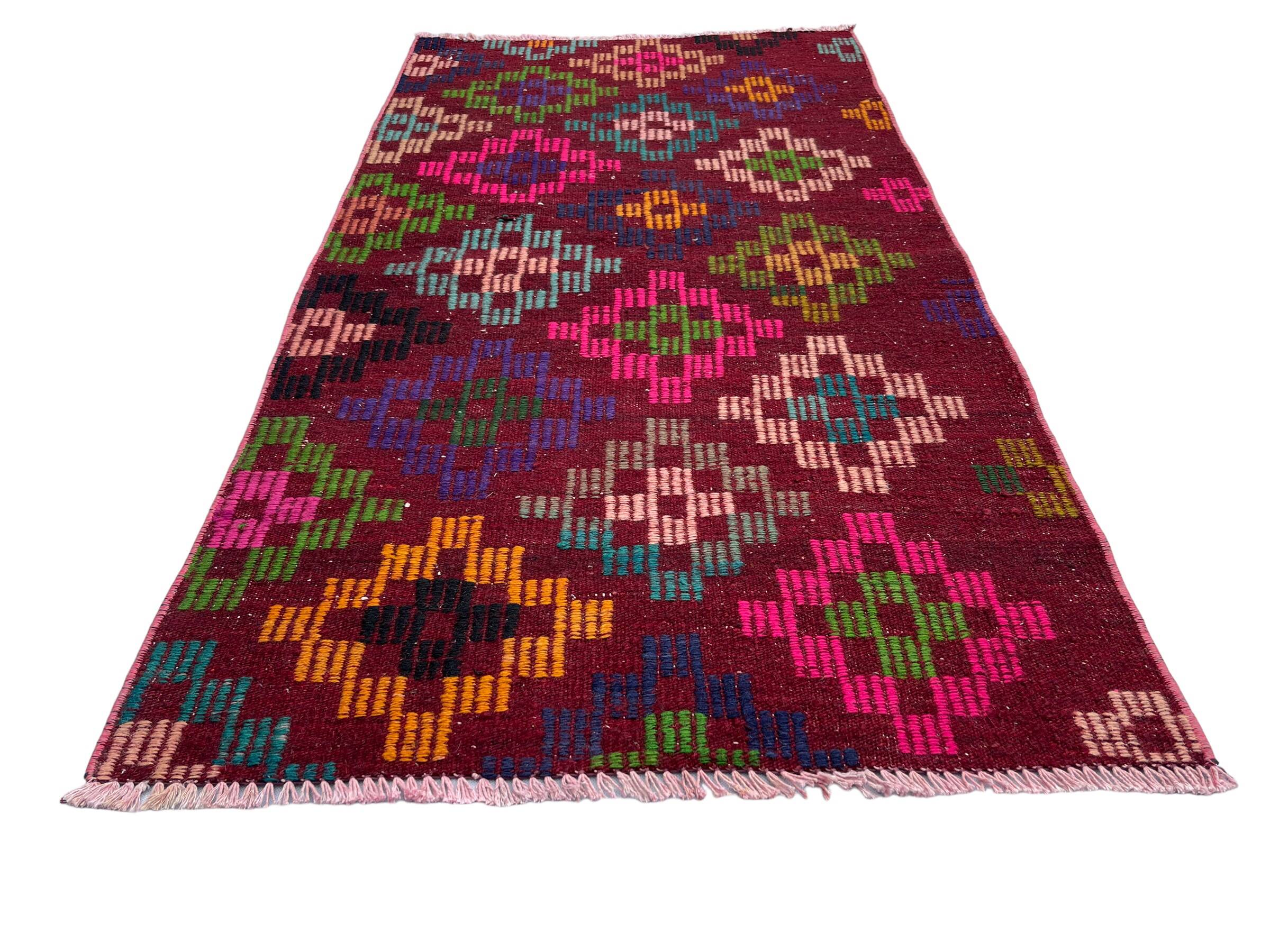 Vintage turkish kilim rug ,  136 x 76 cm