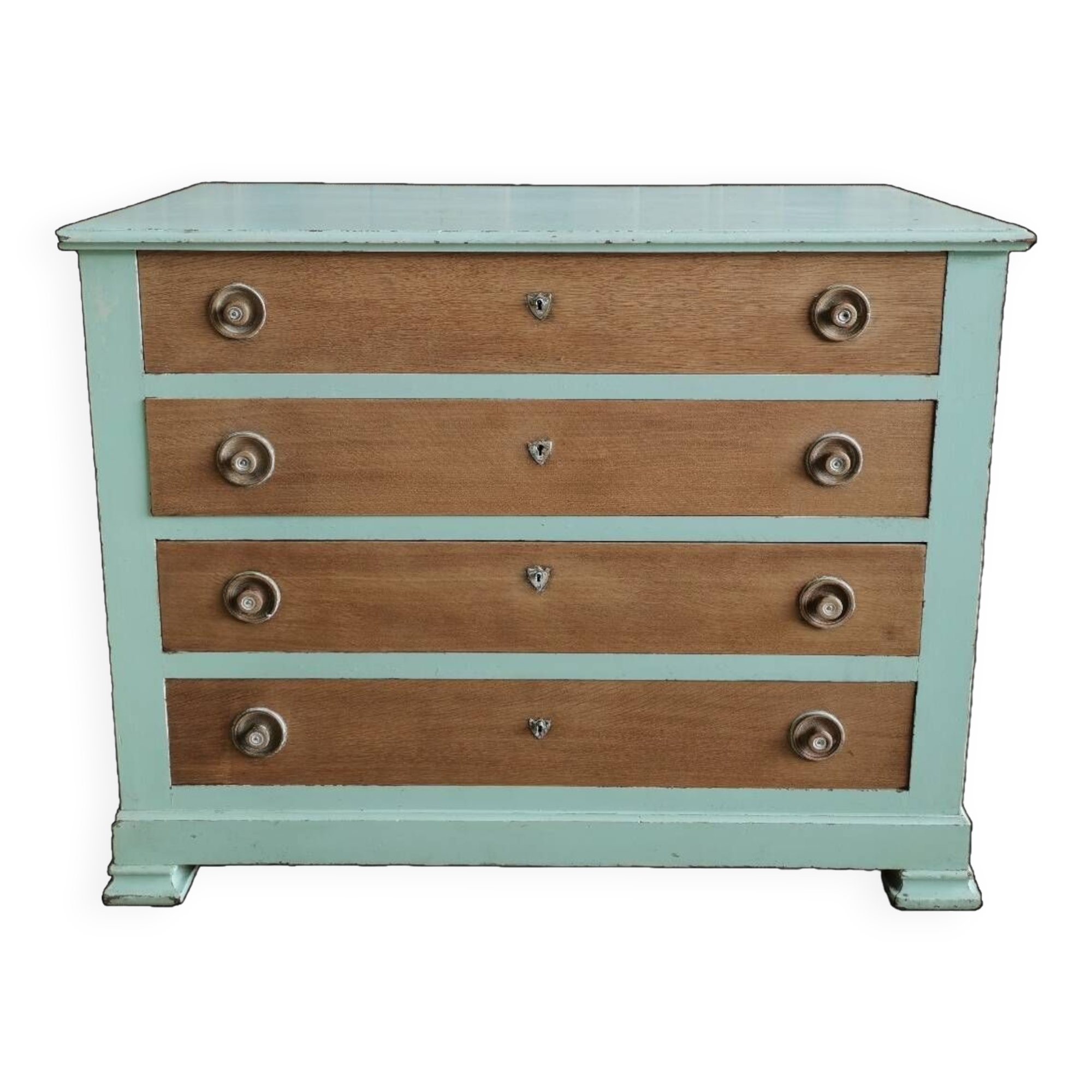 Antique chest of drawers