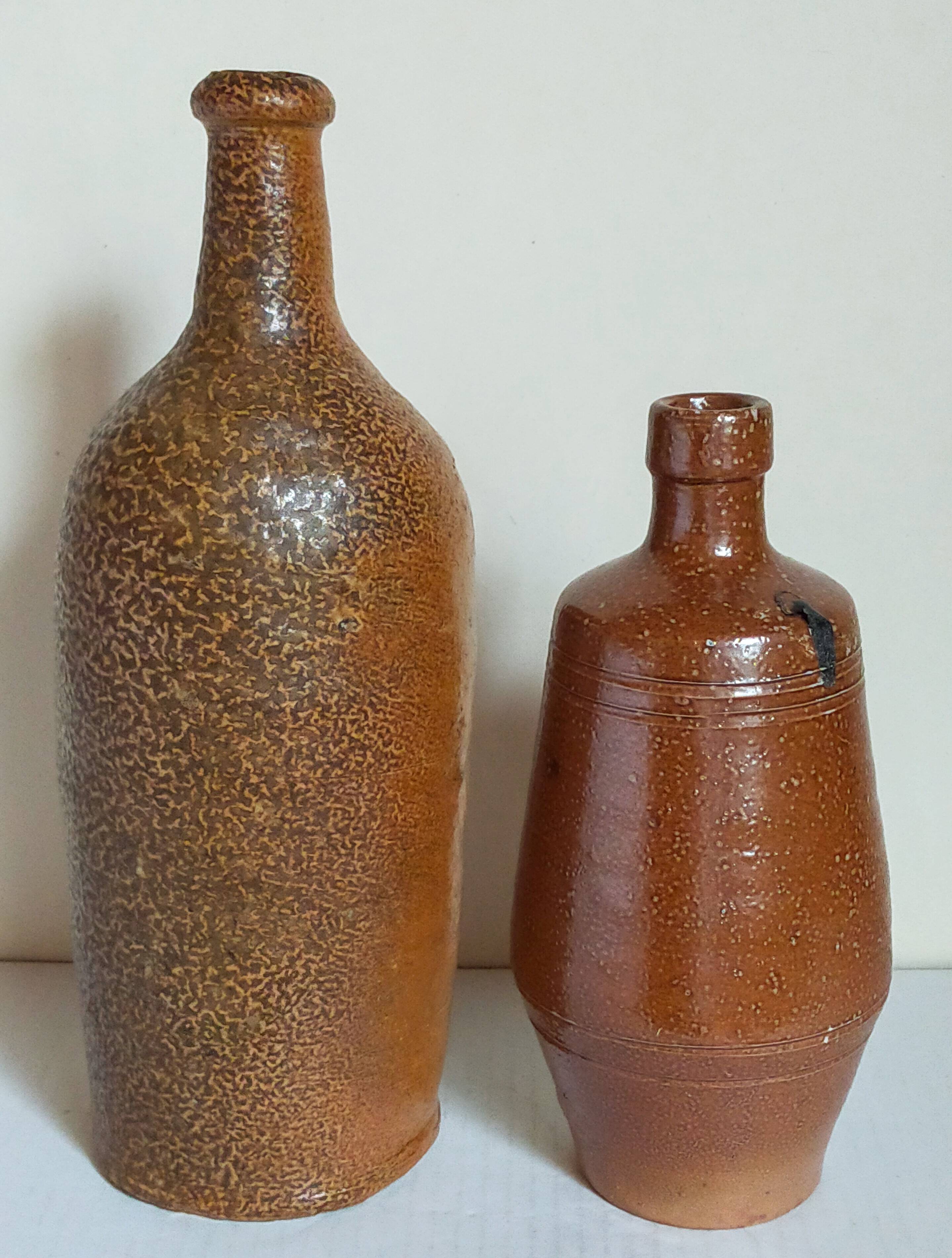 Duo de bouteilles Art-populaire en grès