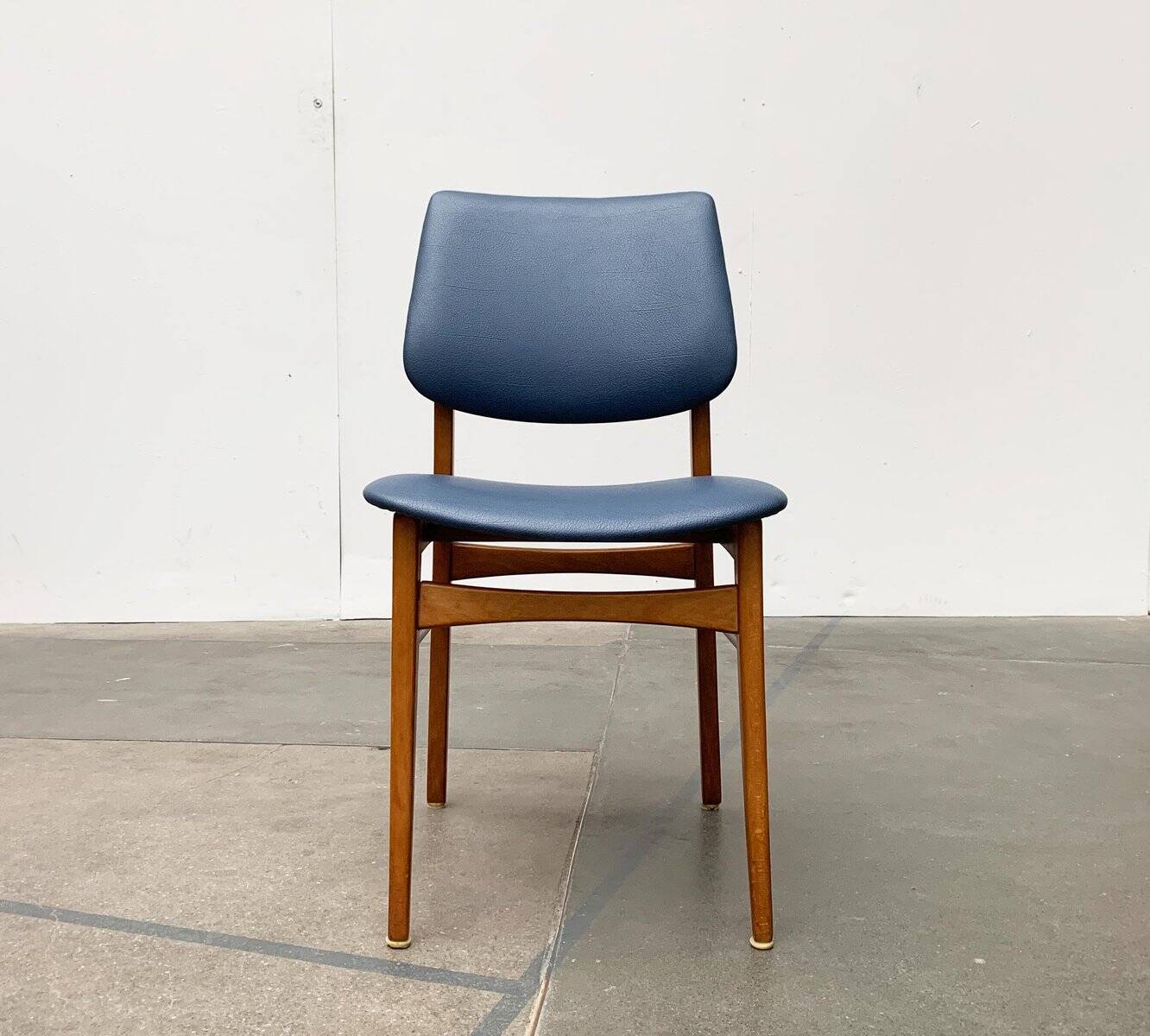 Ensemble de chaises en bois de style mi-siècle