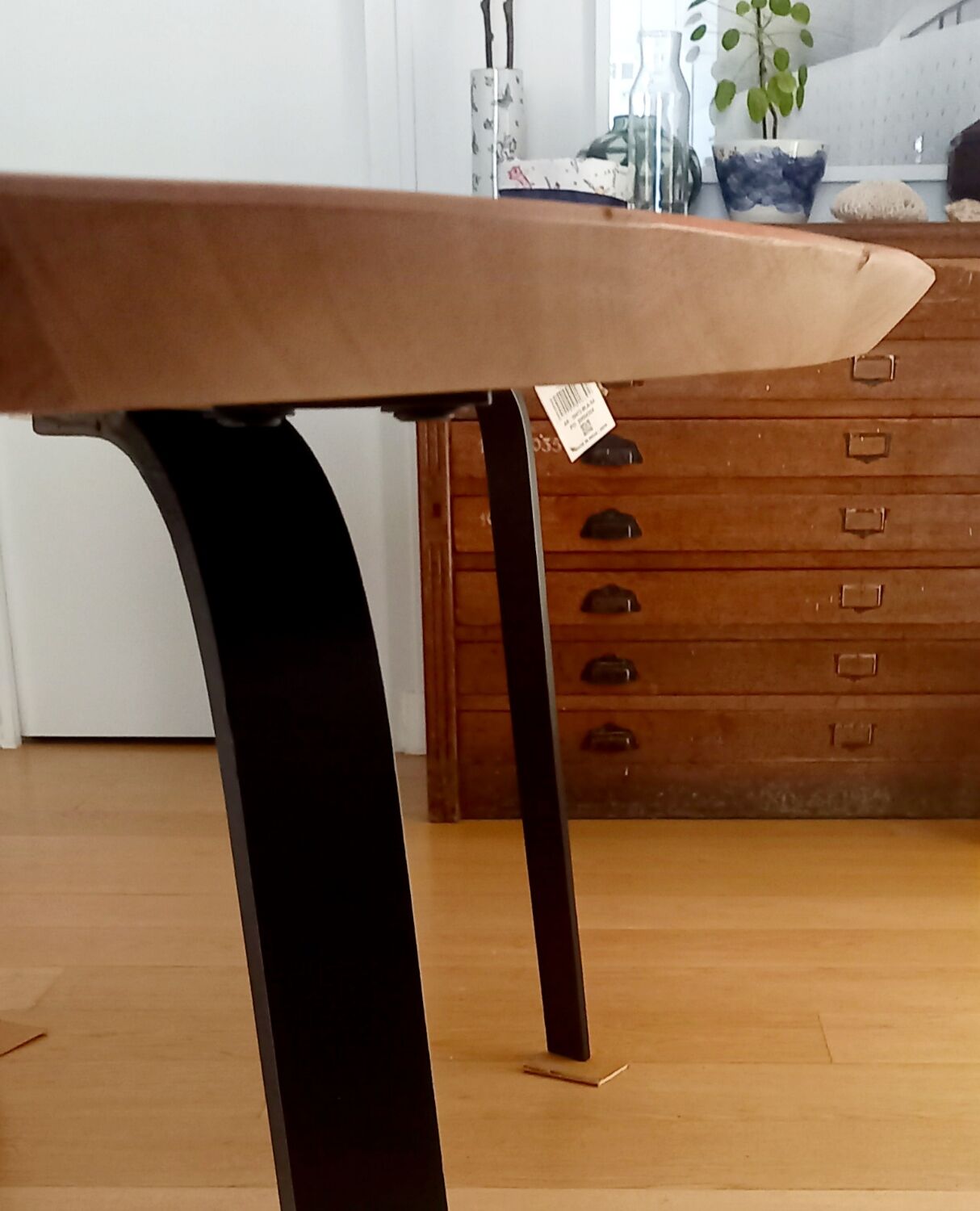 Oval solid wood and metal table