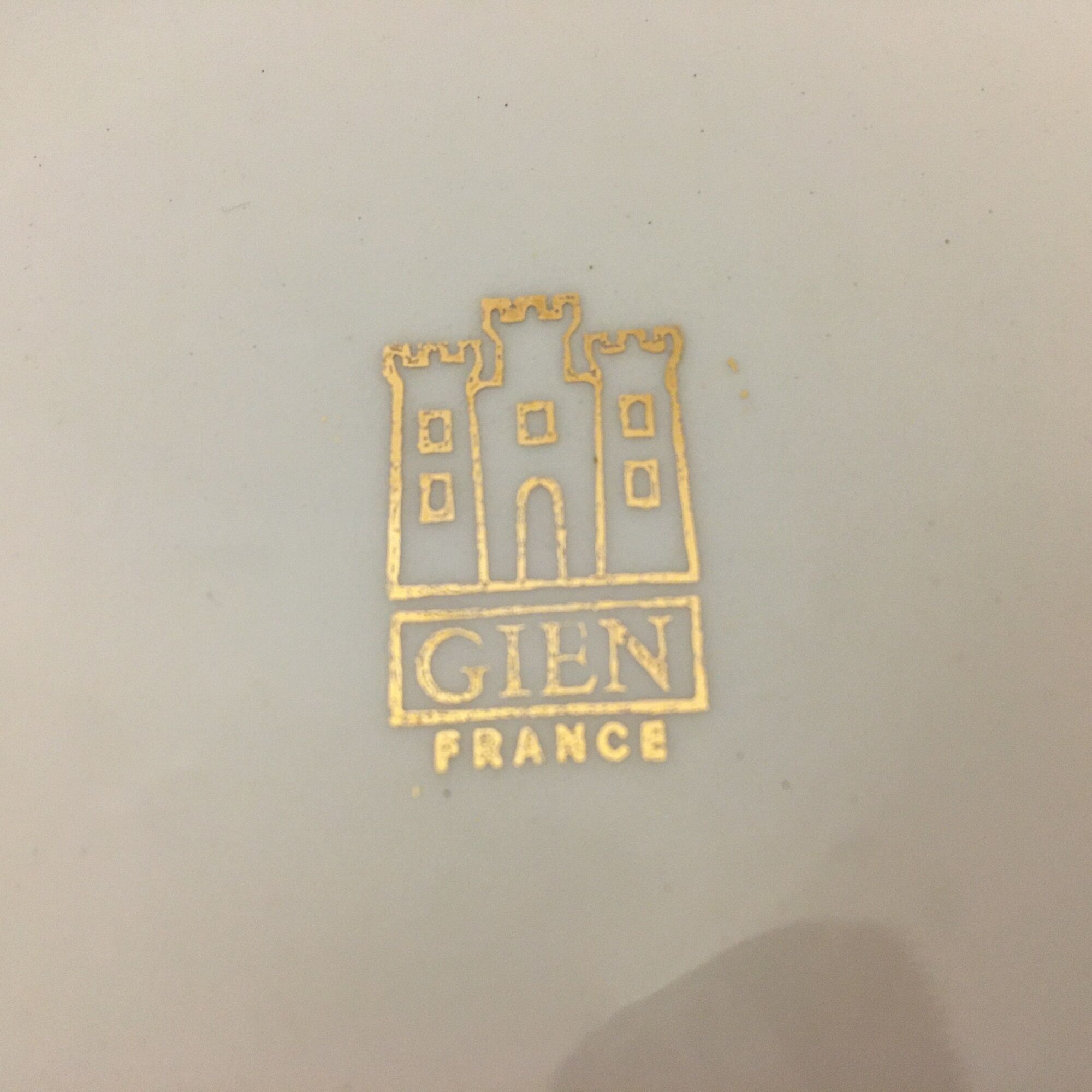 Soup pot "Gien" with spring flower motifs