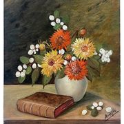 Nature morte avec des fleurs et livre
