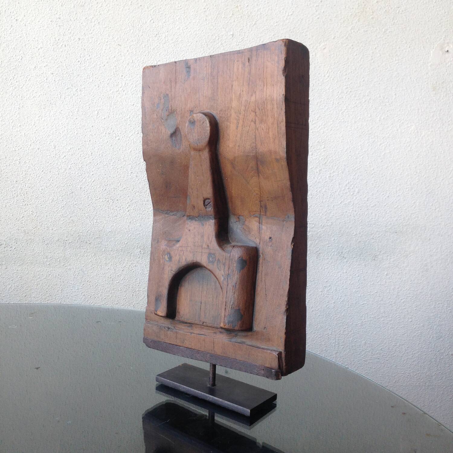 1930s abstract vertical wooden sculpture