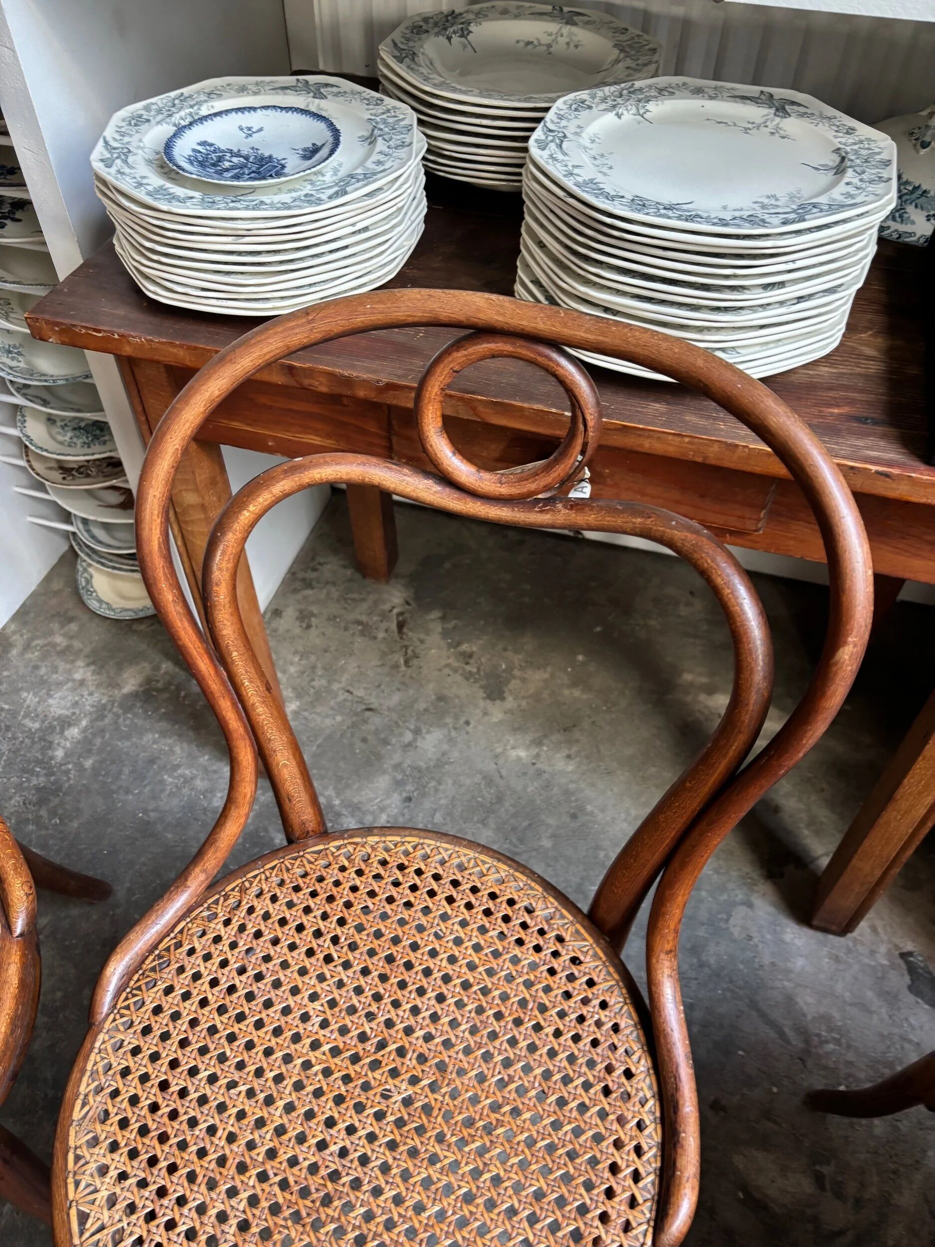 2 Thonet chairs no. 31 in bent beech and caning