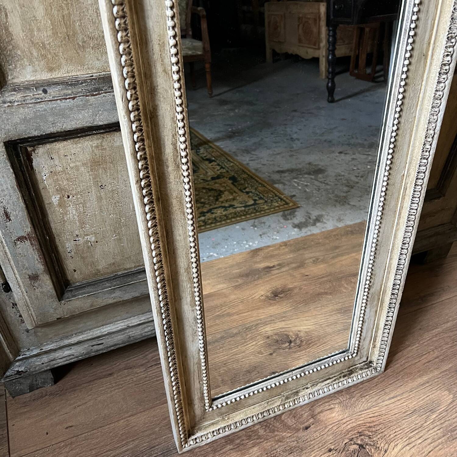 Mirror frame in white painted patinated wood
