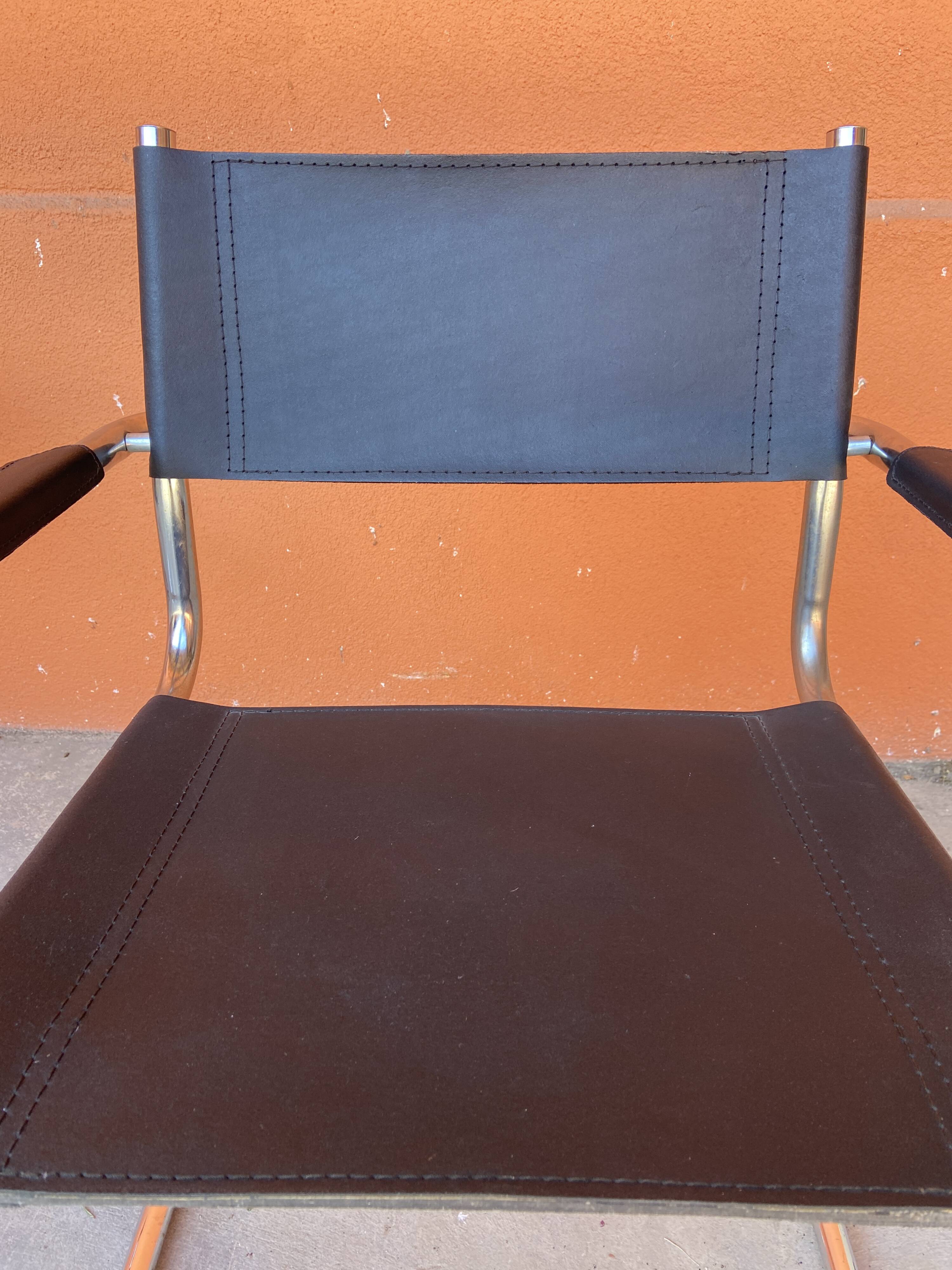 Set of 4 vintage cantilever chairs 1980