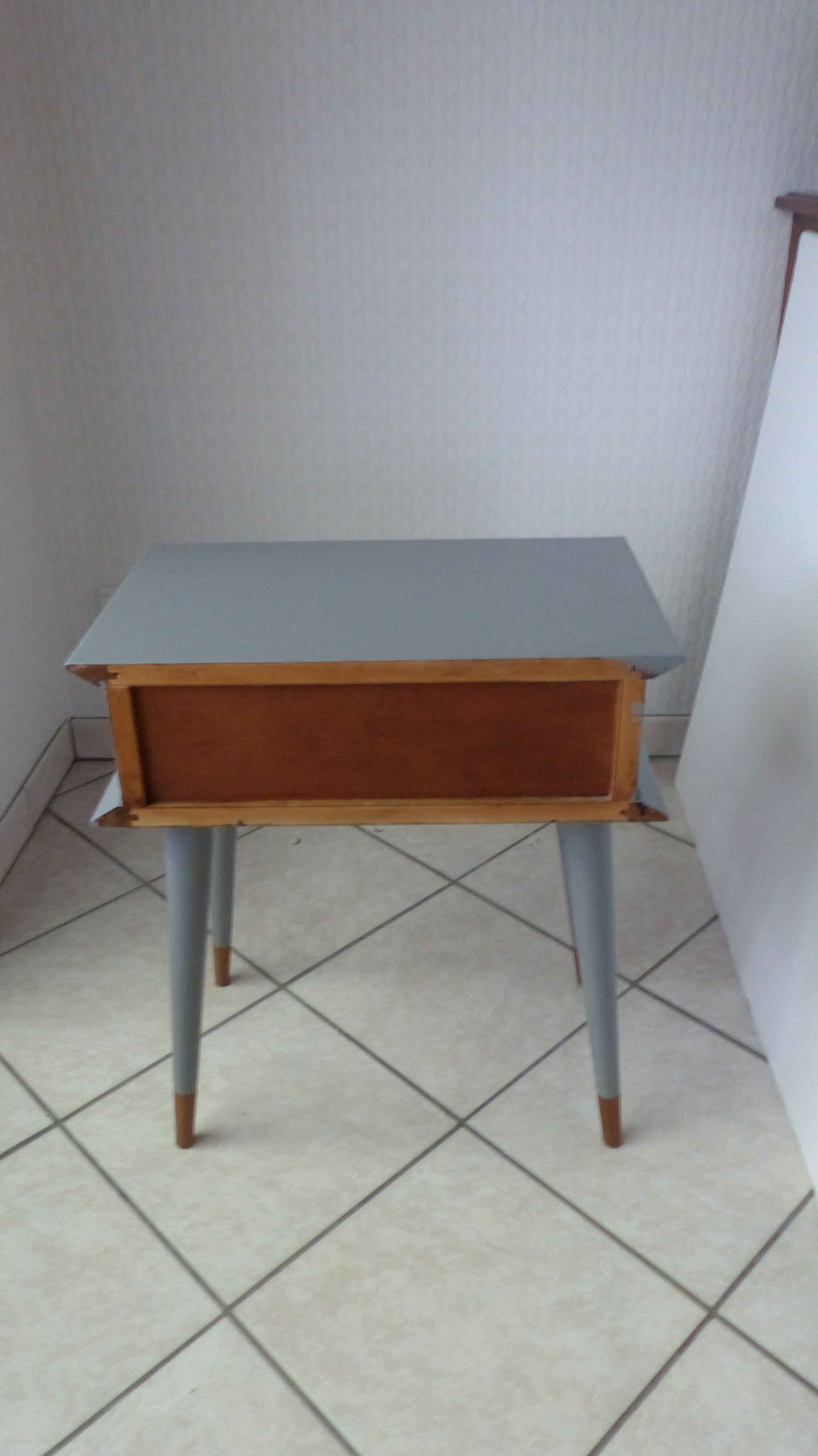 Bedside table