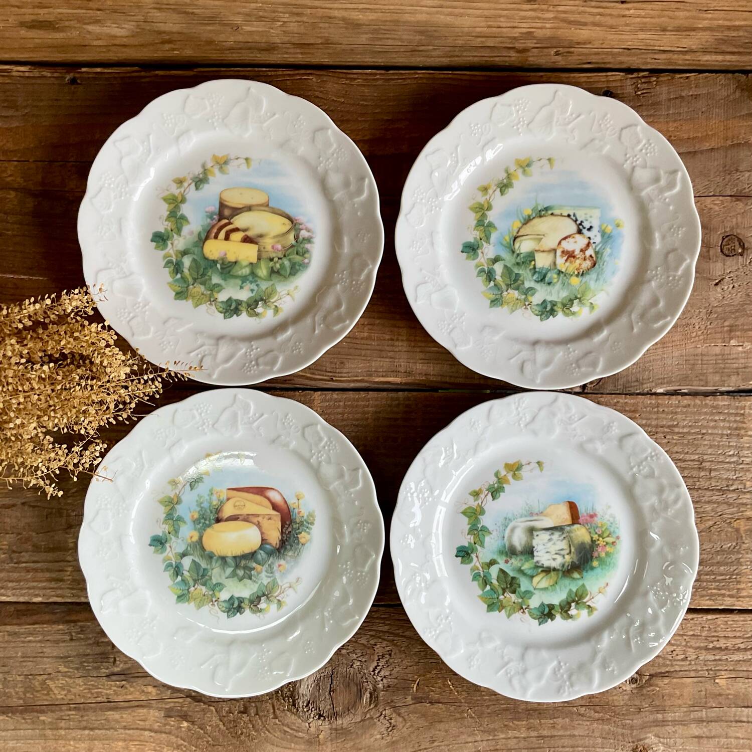 4 Limoges porcelain cheese plates “Wild Lier”