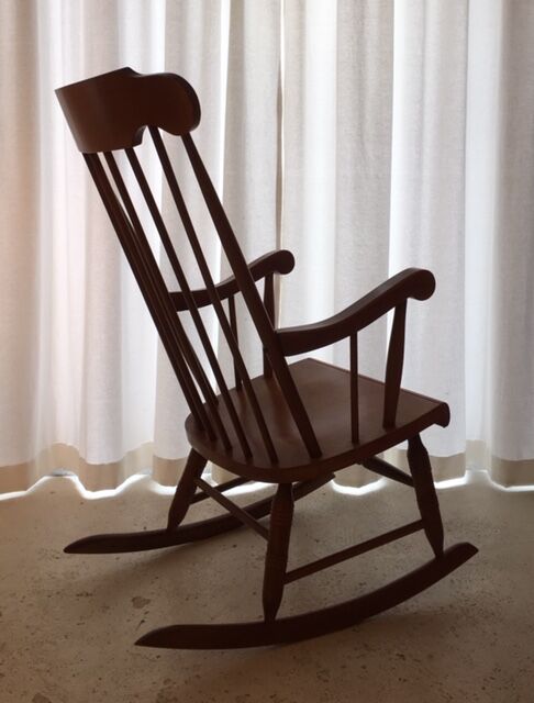 Rocking chair in blond wood