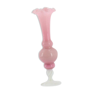 Vase en opaline rose