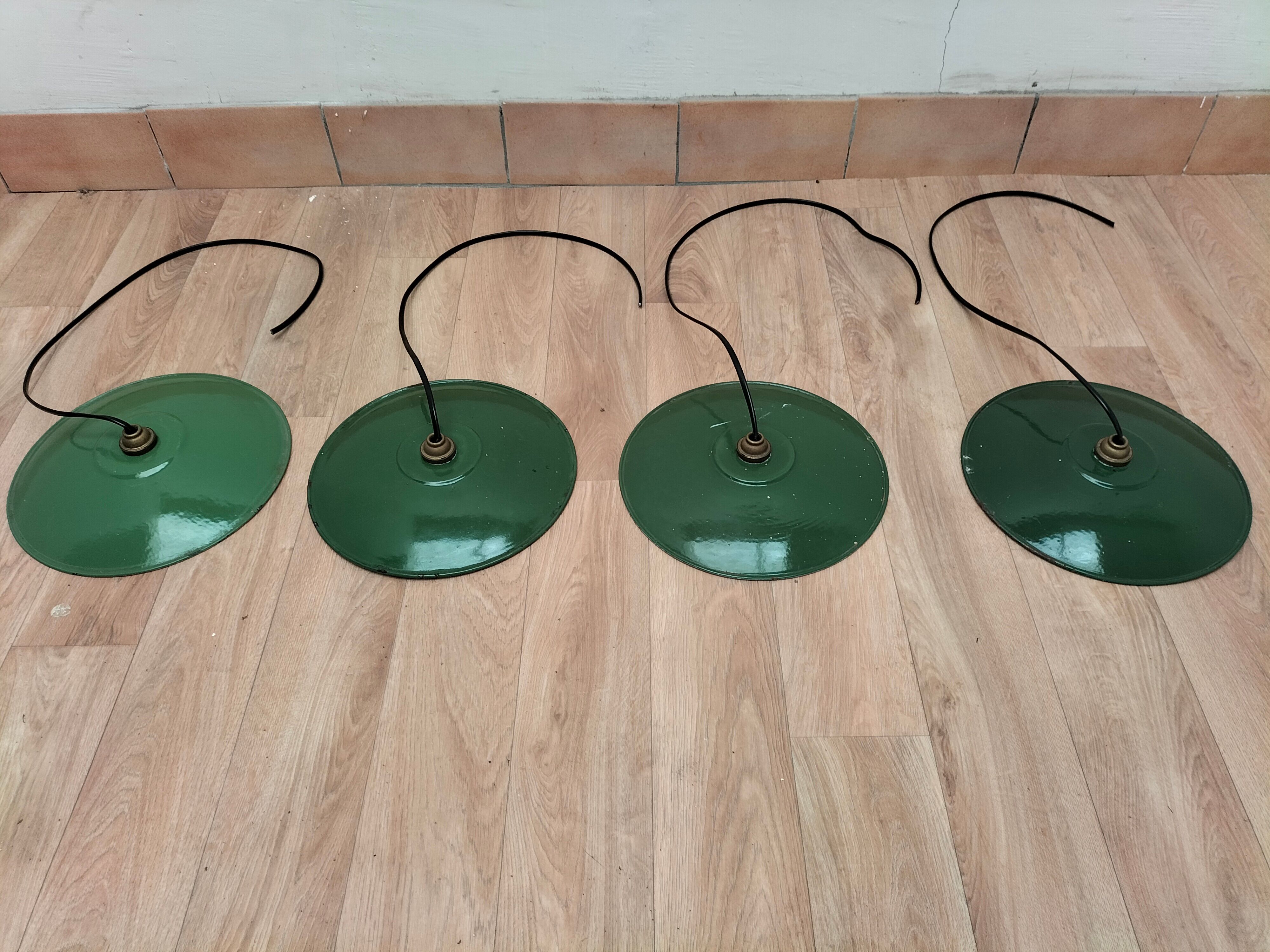 Set of 4 old pendant lamps