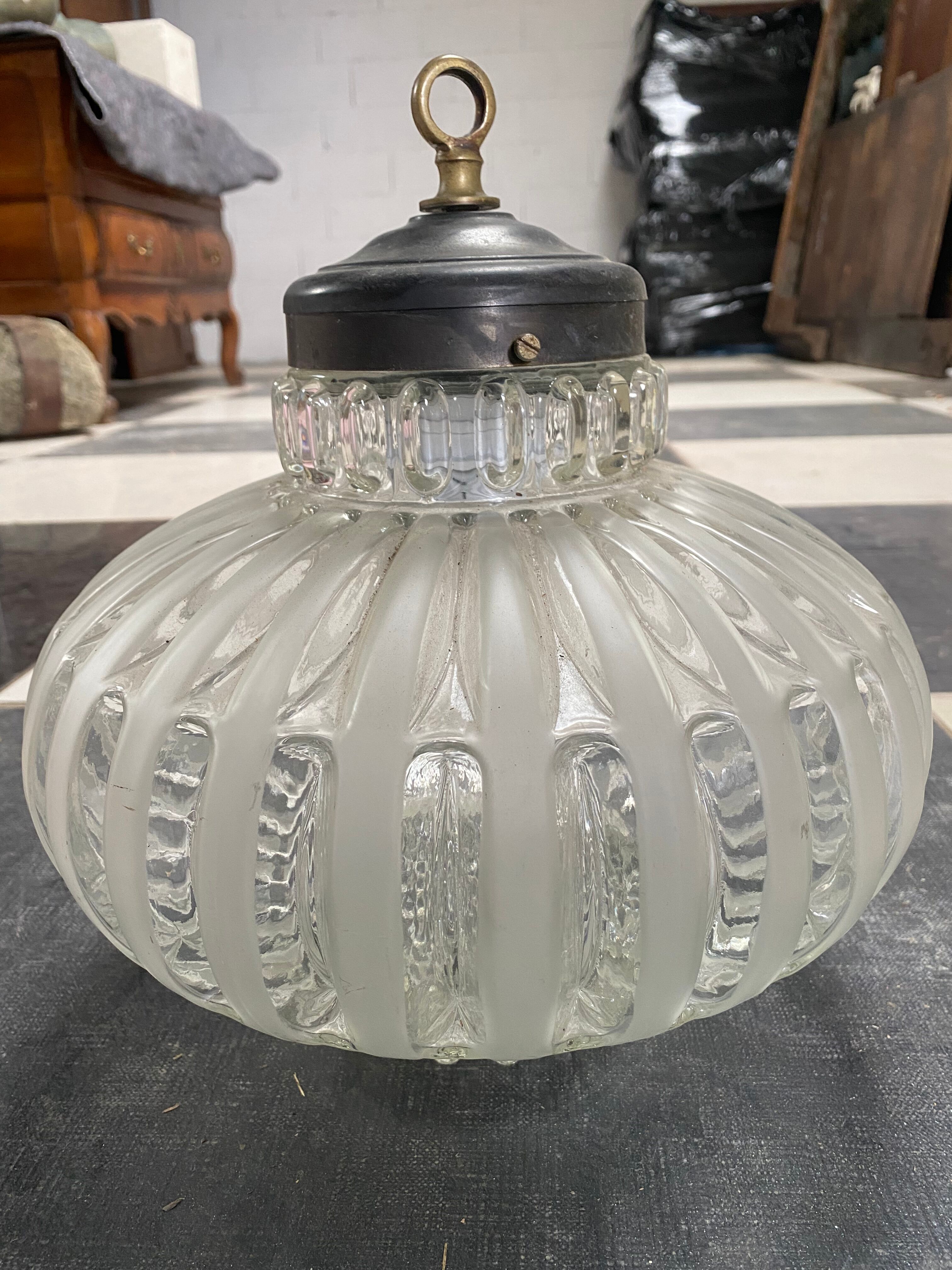 Lantern suspension 1930