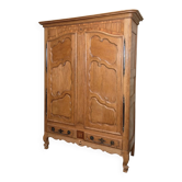 Lorraine wardrobe