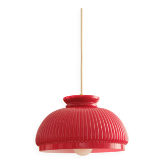 Suspension opaline rouge