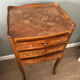 Lot de 2 tables de chevet en marqueterie vintage - style Louis XV