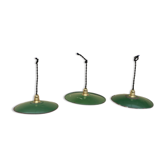Trio in white green enamelled sheet hanging lamps