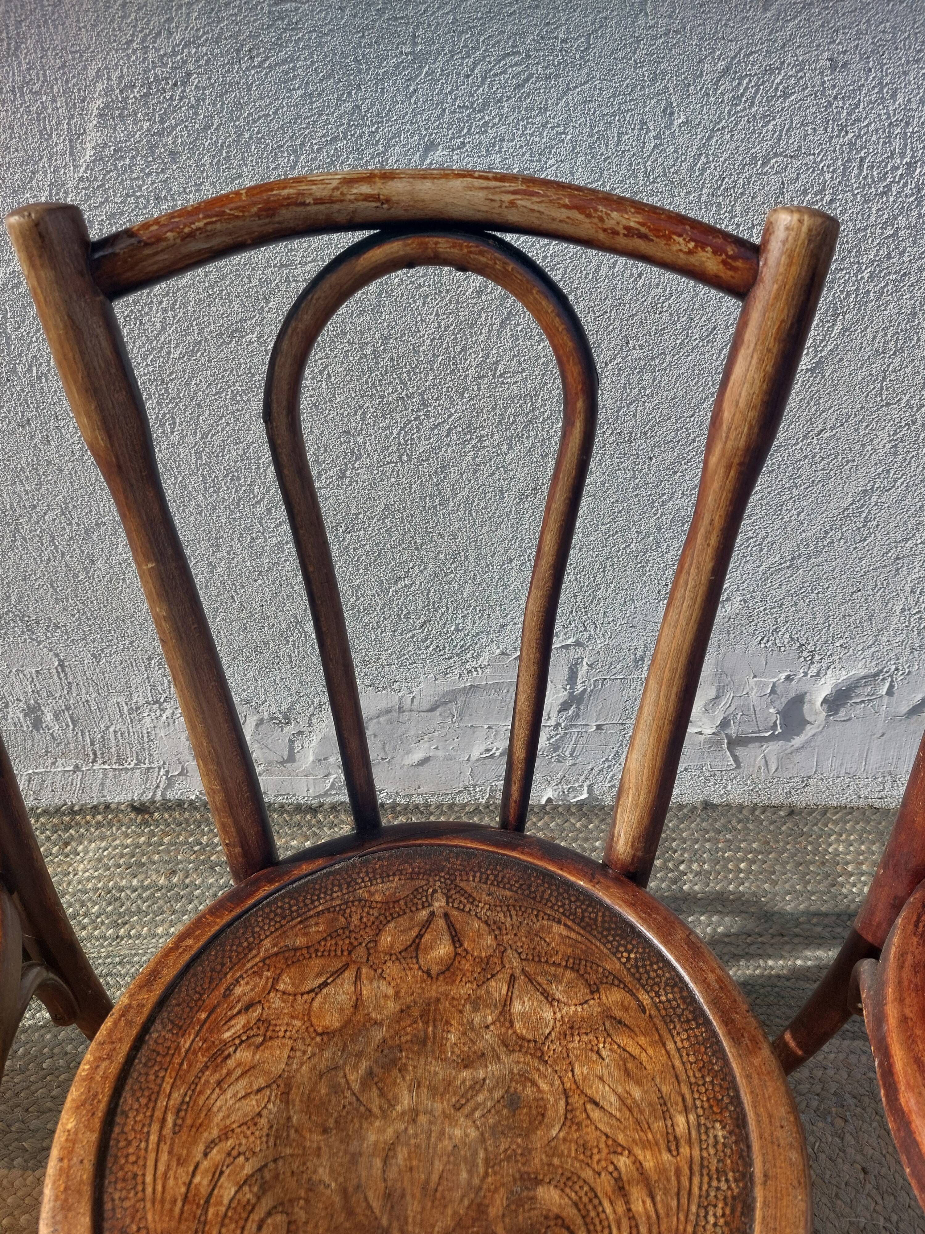 Set of 5 Buchon bistro chairs in curved wood