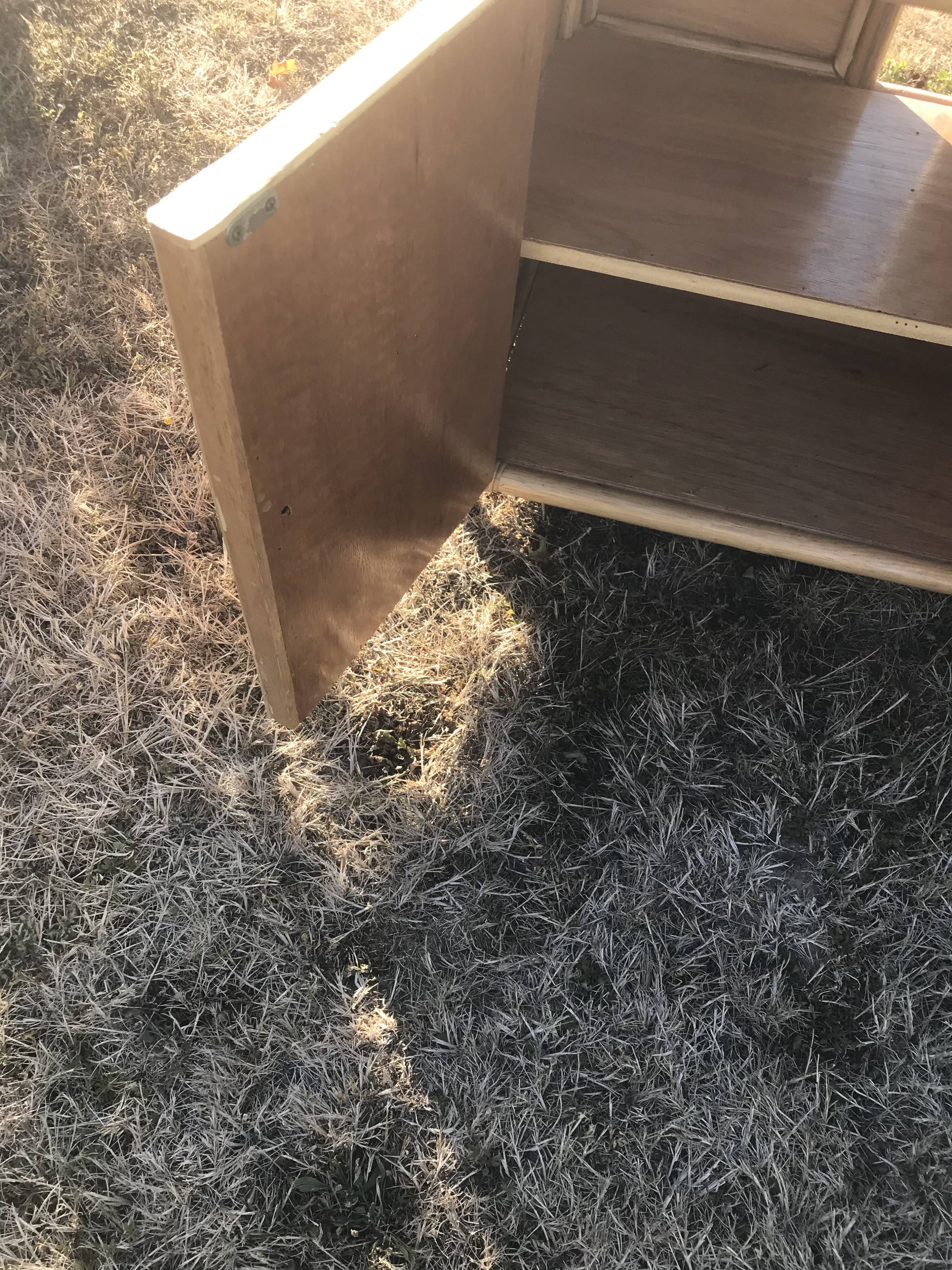 Bathroom furniture in rattan and bamboo