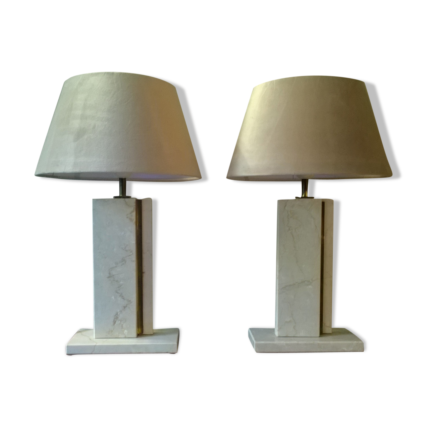 Paire de lampes des années 70 en travertin marbres et laiton