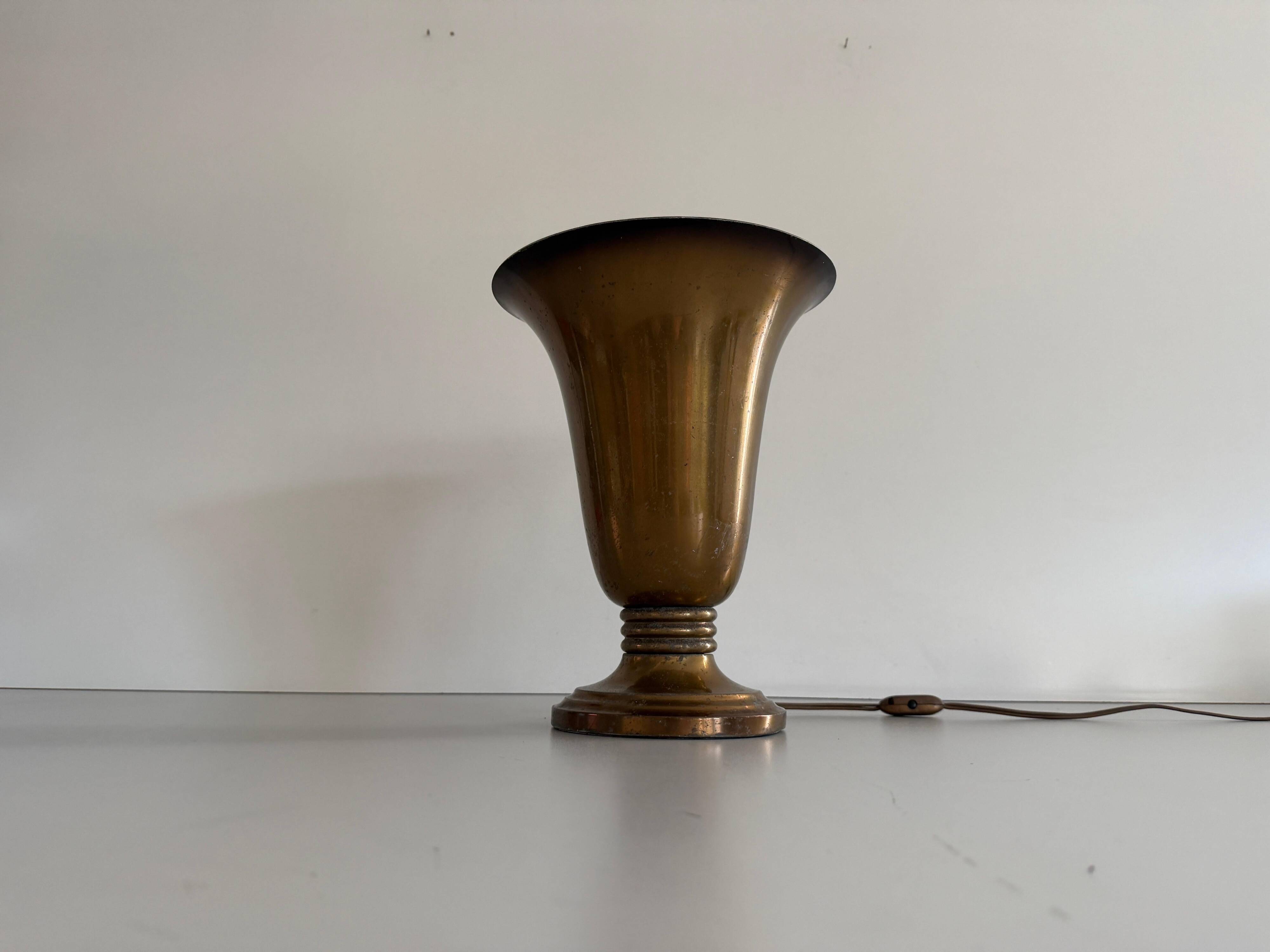 Art Deco conical table lamp in brass by Mazda, 1940s, France
