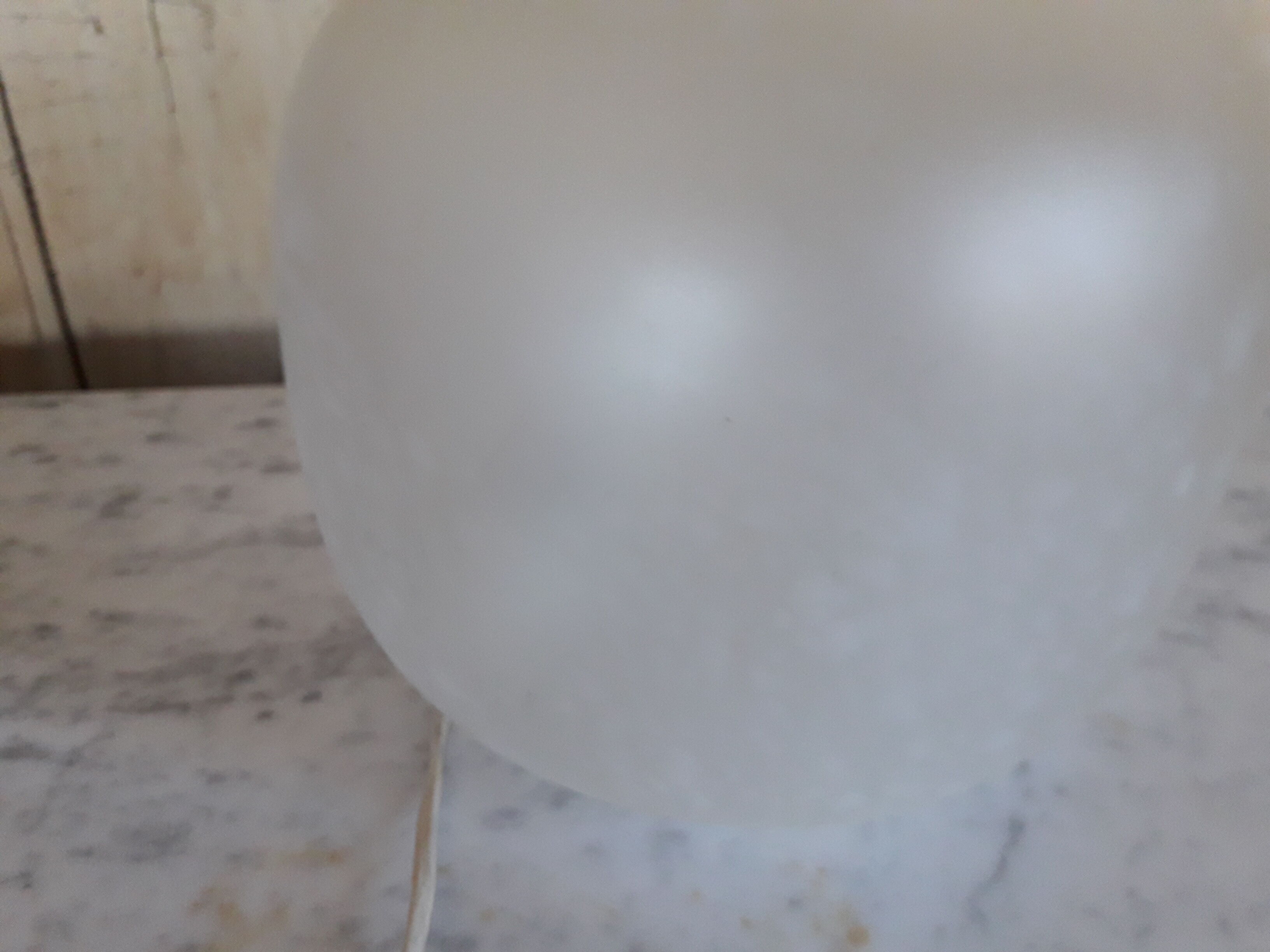 Vianne glass ball lamp