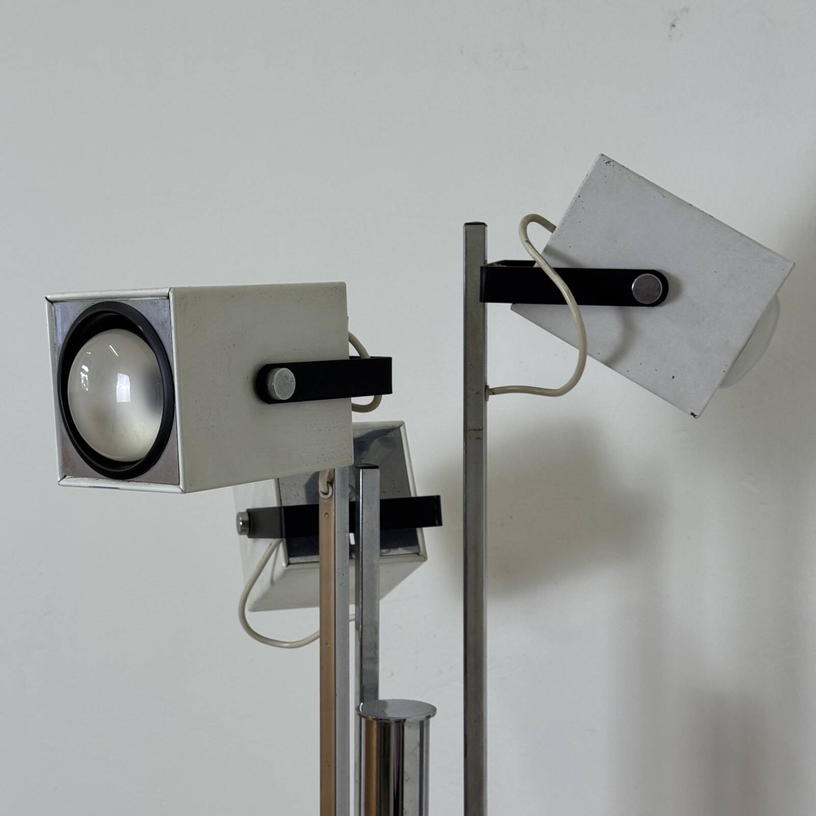 Lampada da Terra Lucitalia Design Pat Hoffman Tre Faretti Cubici Orientabil
