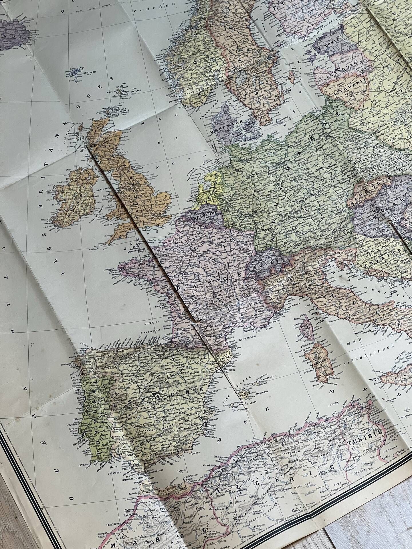 Very large map 93x73: Physical and Political Europe, printed by L