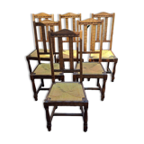 Chaises en bois et paille