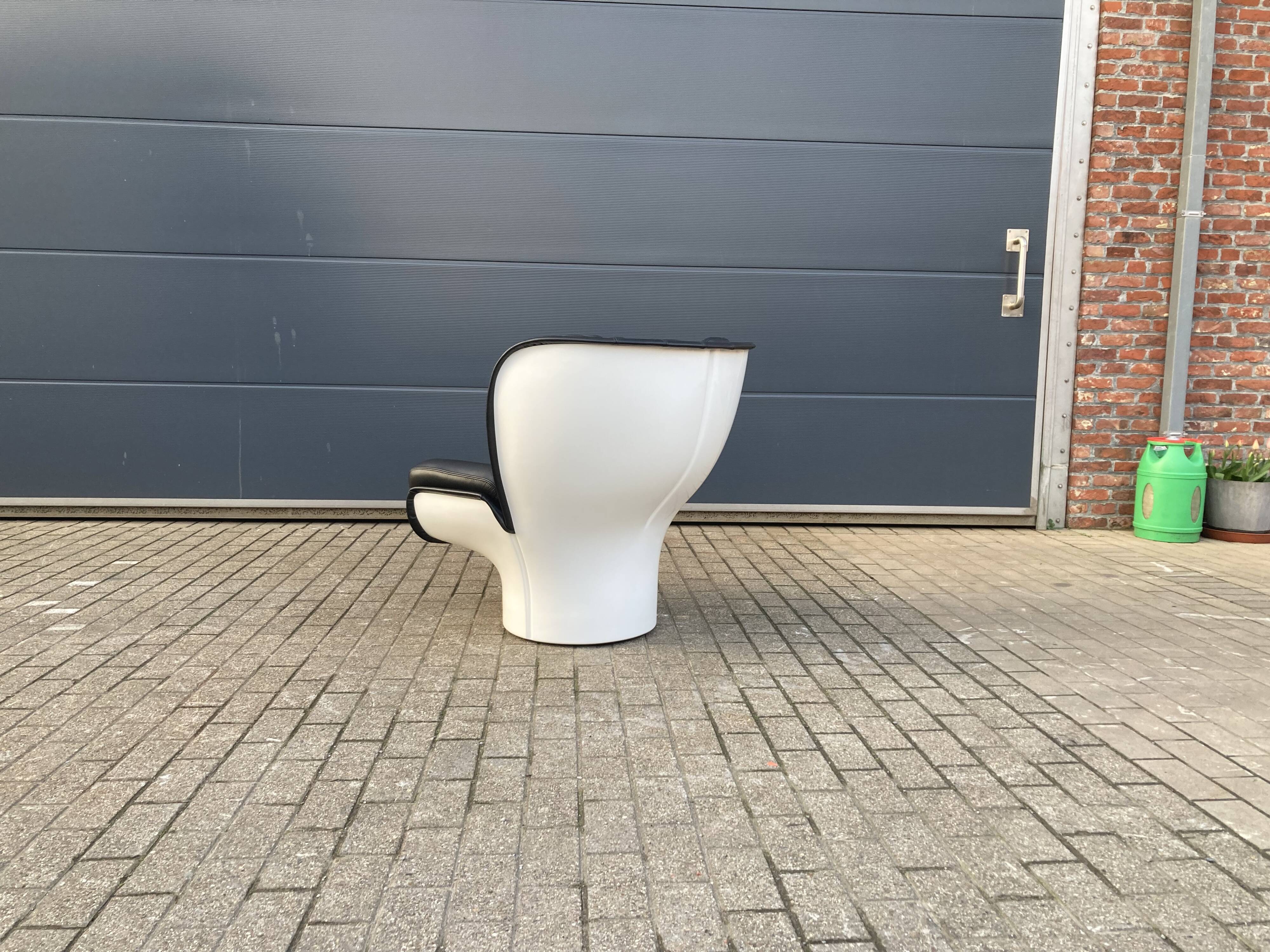 Joe Colombo Elda design armchair, Longhi edition