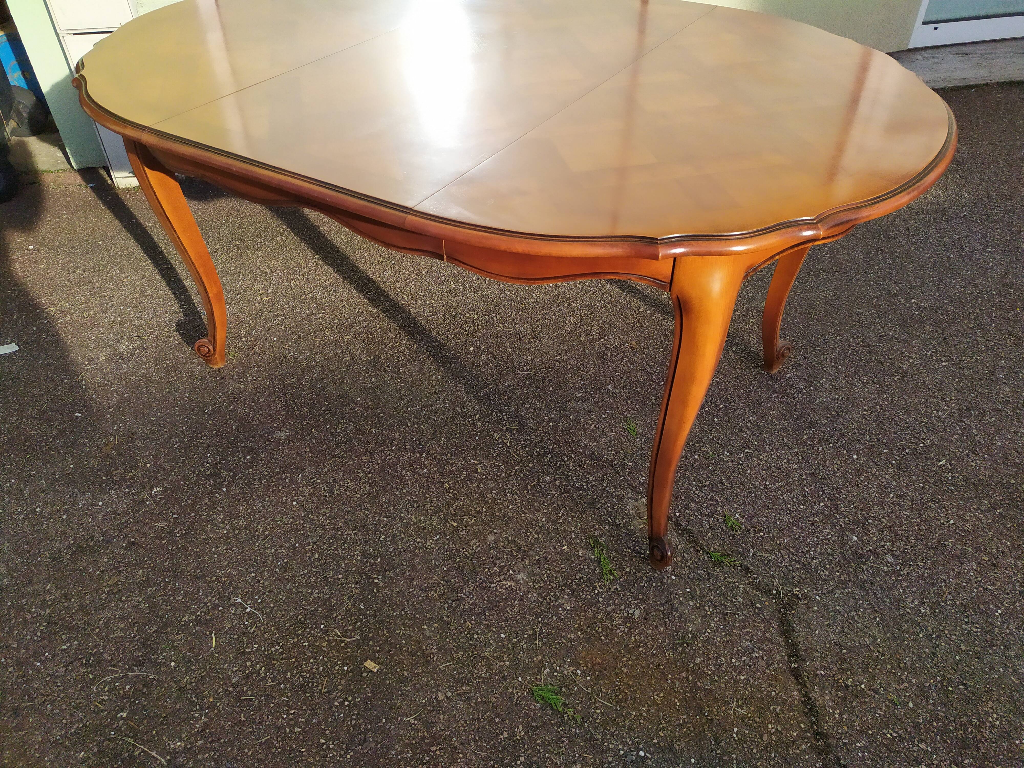 Louis XV style wooden dining table