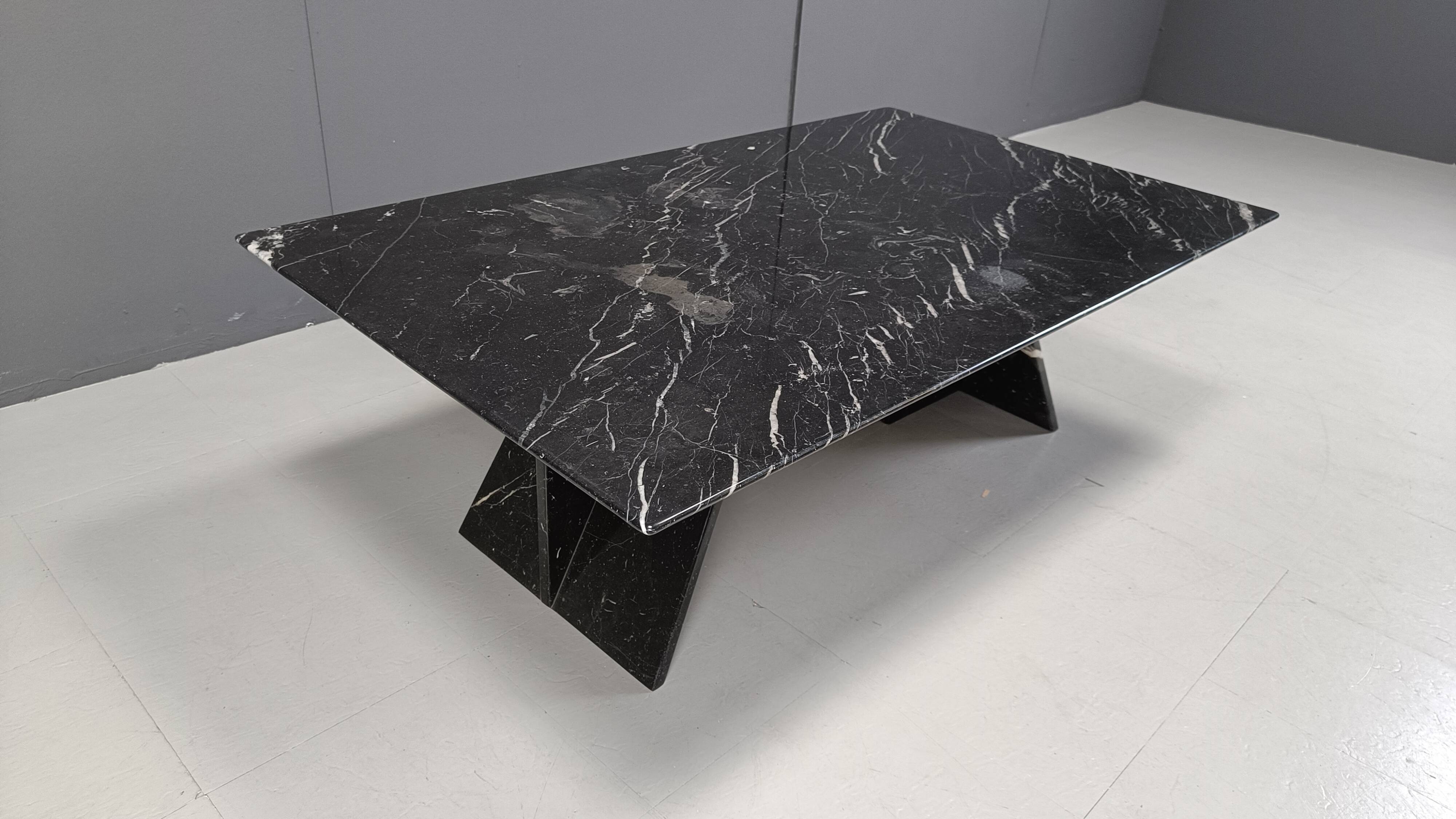 Table basse vintage en marbre noir, 1970