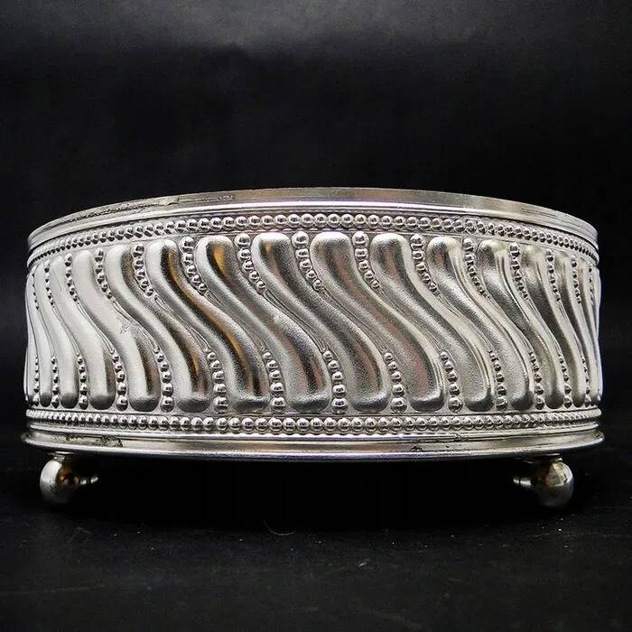 AU9 bowl in the Vienna Art Nouveau style