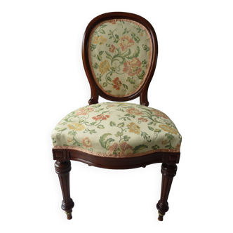 Medallion chair