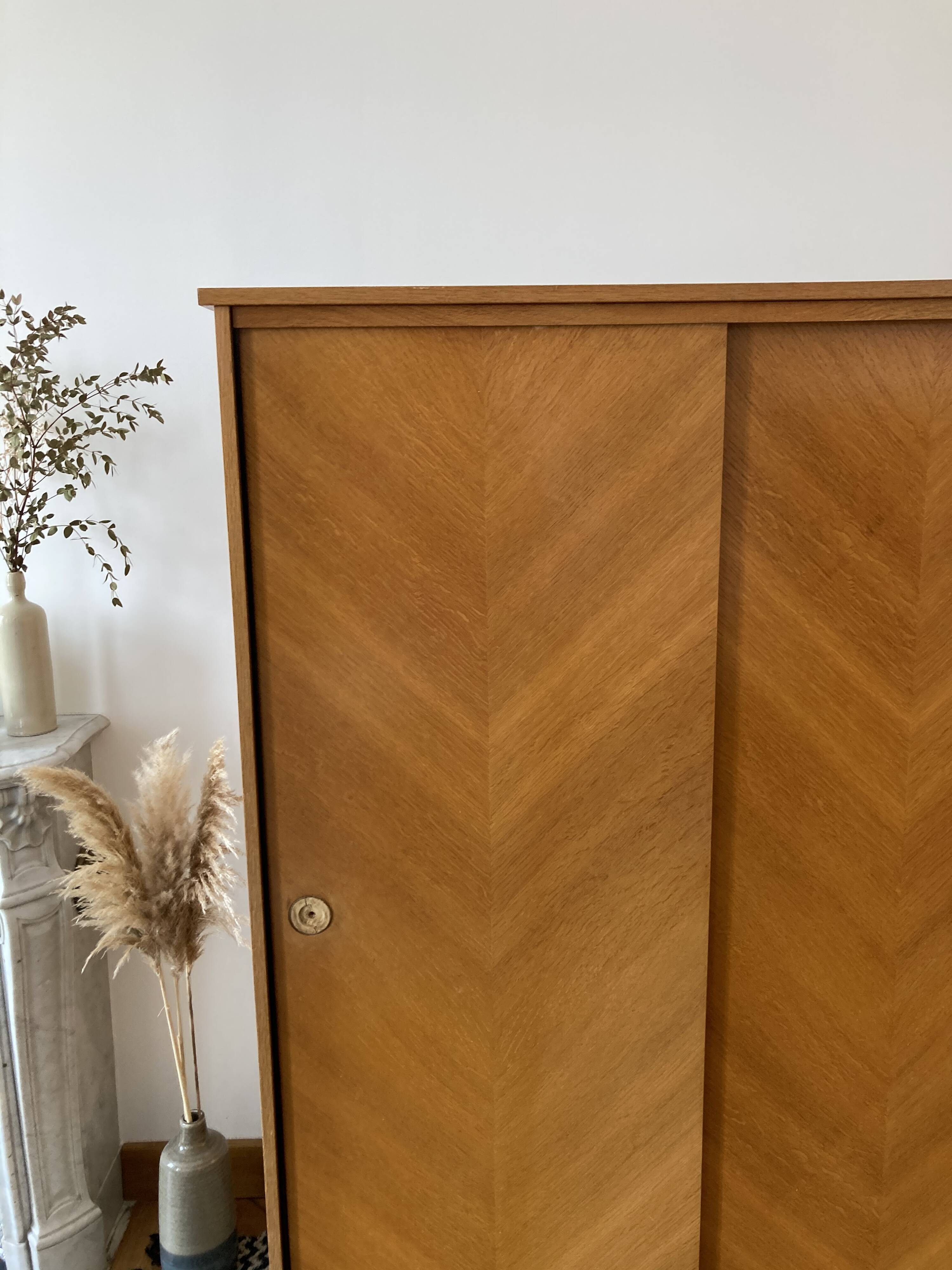 Wardrobe sliding doors compass feet