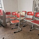 Set de 14 chaises vintages empilables