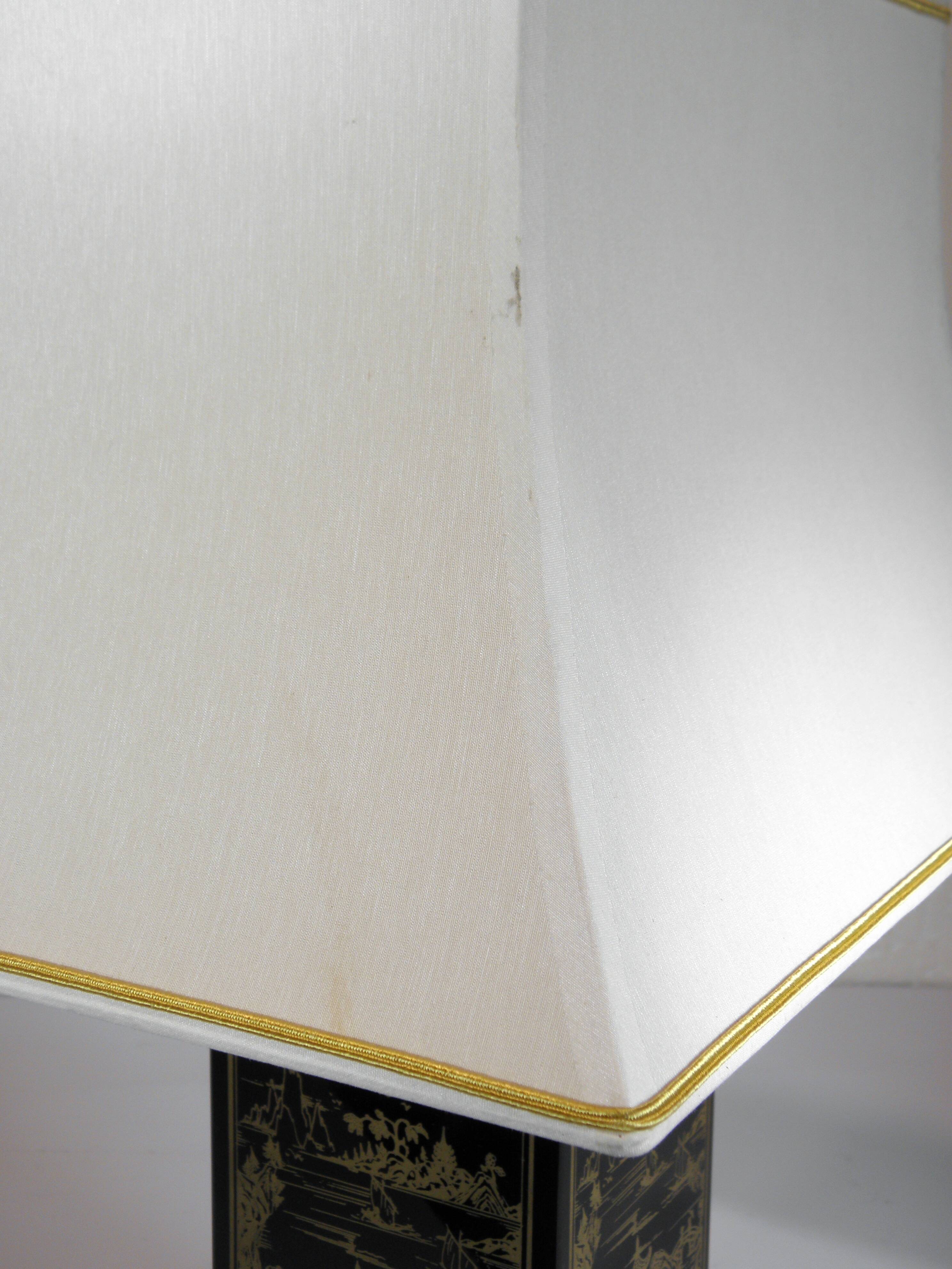 Pagoda lamp from the 1970s