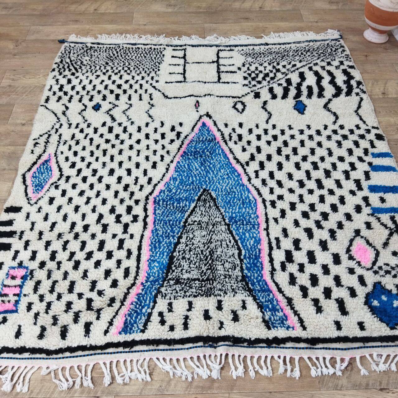 Handmade wool Berber rug 200 X 188 CM