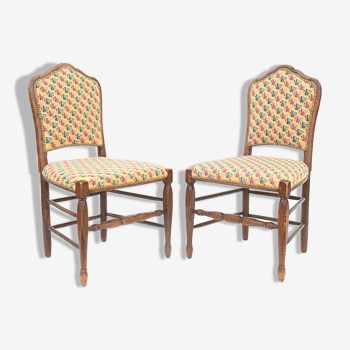 Pair of oak chairs