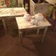 Paire de tables de style Louis XVI