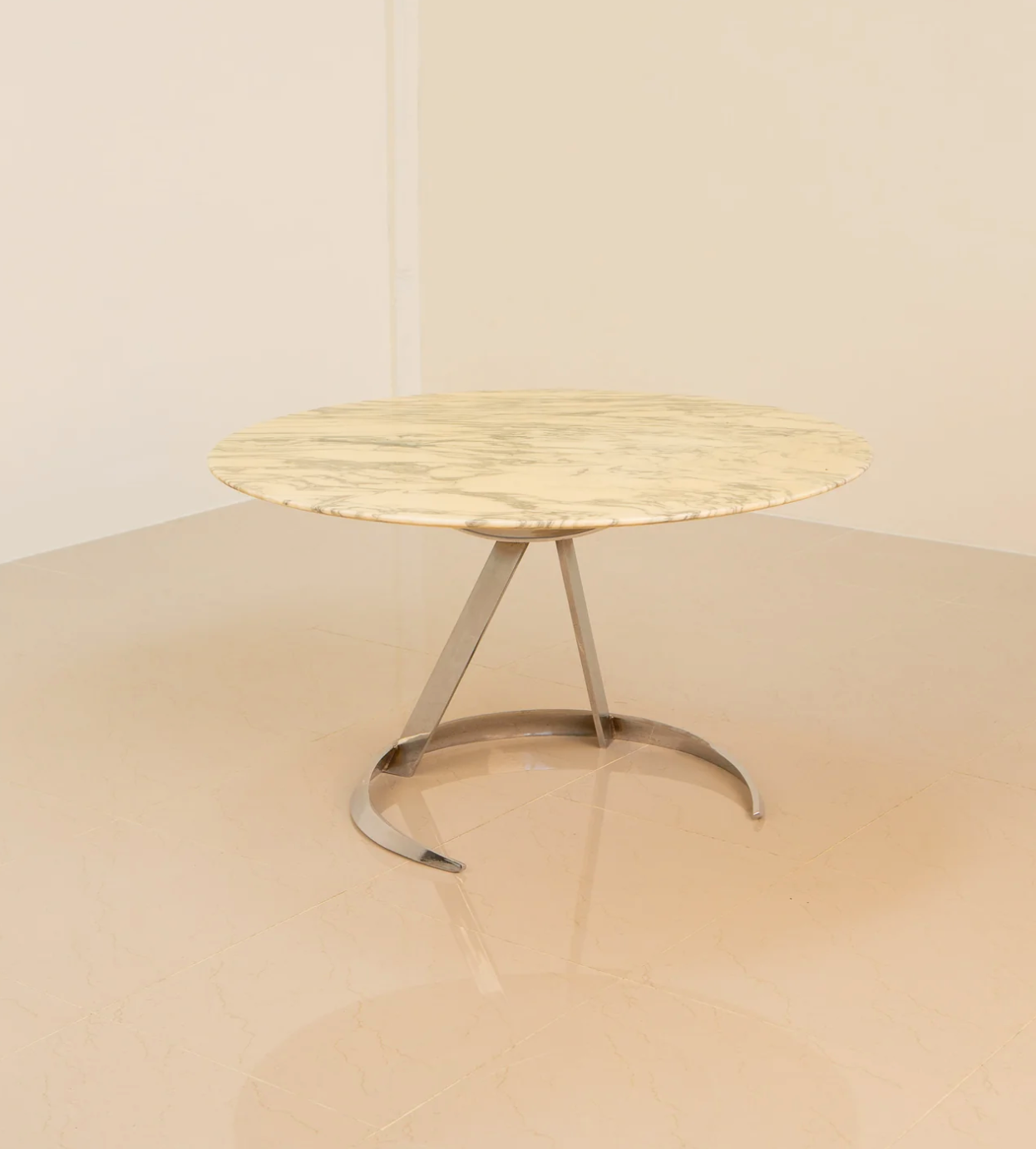 Vform design table produced by Euro International Steel Furniture