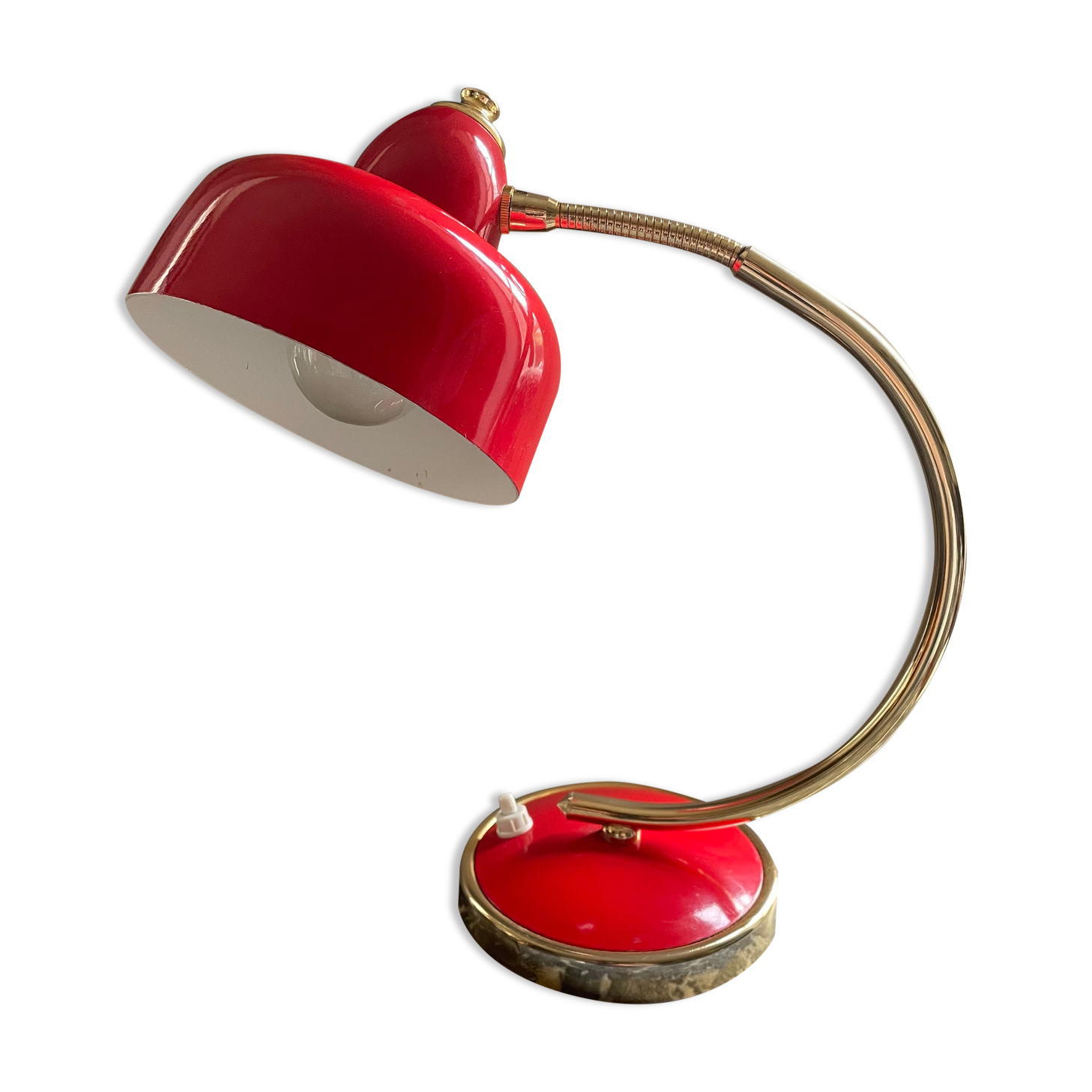 Lampe métal laquée rouge et doré 60’S